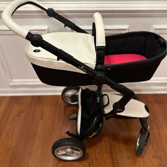 Mima Xari 2 in 1 bassinet and carrier - Picture 6 of 11